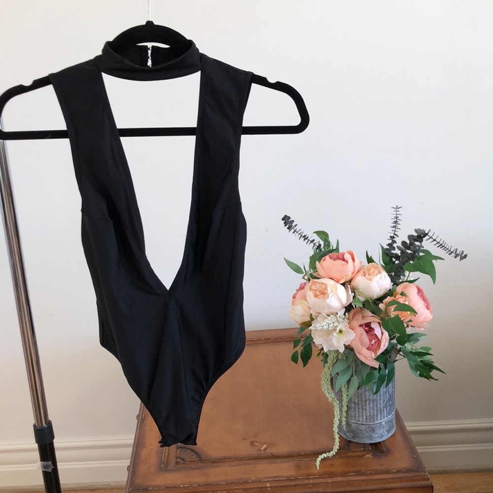 VS deep V body suit with mesh, open back